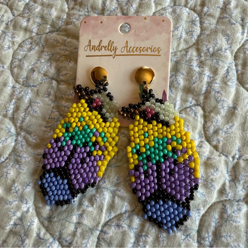 Handmade Beaded Tucan Tropical Bird Hanging Earrings